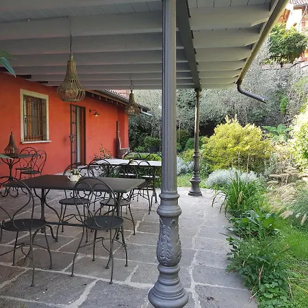 住宿加早餐酒店 La Casaccia 韦尔巴尼亚
